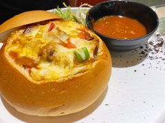 拉丝芝士海鲜焗保龄球-阿飛冰室(下沙店)