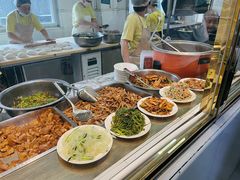 自助取餐区-王三姑牛肉饼