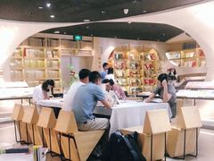 -钟书阁(珍园店)