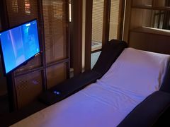 -涨巢·潮玩水疗局