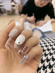 -爱小小美甲美学