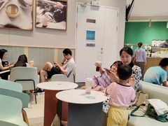 -奈雪的茶(优特汇店)