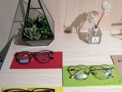 -Trend1881视光·蔡司视觉(领展广场店)