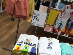 -优衣库(南宁安吉万达广场店)