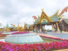 -七彩云南欢乐世界