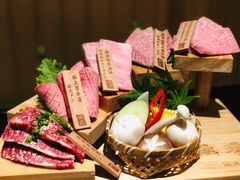 -山川小町·极番烧肉(新地假日广场店)