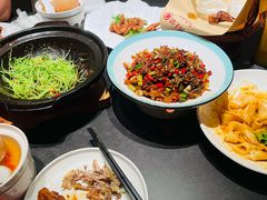 -鸽子侯·家宴·平价海鲜(市图书馆店)