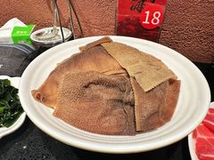屠场鲜毛肚-三江两海老火锅(北京首店)