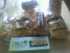 -华荣西饼屋(永护店)