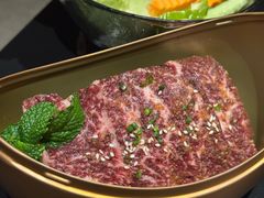 -山川小町·极番烧肉(新地假日广场店)