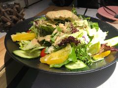 牛油果沙拉-春树下·树屋花房西餐厅(罍街AS1980店)