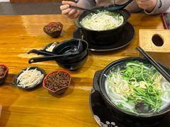 -丽虹云南过桥米线(兴工街店)