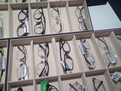 -目艮眼镜SHOWROOM(品牌集合店)