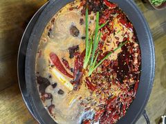 -黄潇洒老火锅(九眼桥宏济巷店)