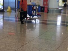 -南昌西站(地铁站)