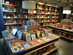 -魔方城市书房(中街益田店)