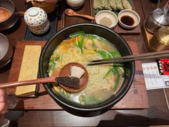 -银米·云南传统过桥米线(双廊黑金冠店)