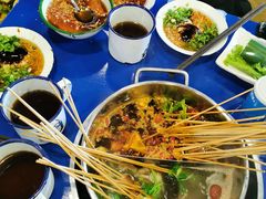-马路边边串串香形象店(磐石路店)