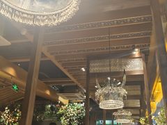 -野山舂·贵州现舂酸汤火锅(鸿通城店)