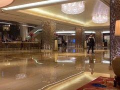 -香格里拉鱼跃地中海西餐厅·牛排披萨
