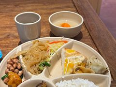 西葫芦胡萝卜丝饼-素满香·食养自助(天一广场店)