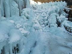 -大平台龙居瀑布旅游区