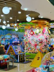 -莫莉幻想儿童乐园(三河燕郊永旺店)