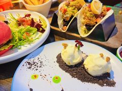 -Famous肥猫墨西哥音乐餐吧(五棵松华熙LIVE店)
