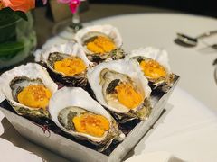 法国吉拉多生蚝佐鲟鱼籽酱-Le Bistrot de Racine