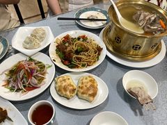-汗腾格里·风味餐厅(新疆驻京办店)