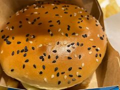 -麦当劳(轻轨曹杨路店)