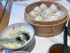 头牌蟹粉小笼-馋三尺蟹粉小笼(人民广场店)