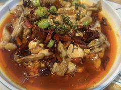 -嗨辣小聚·盘锦河蟹·海鲜烧烤龙虾(盘锦十年好店)