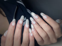 -芊指百魅