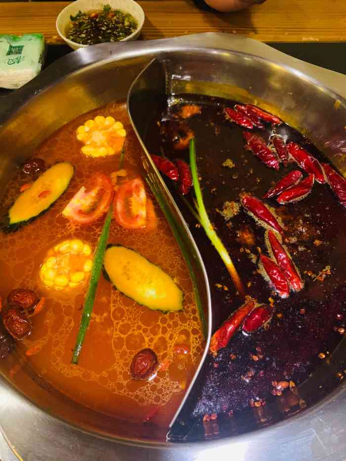 莽子火锅(肥西店)-"12月的第一天一定要对自己好点,所以必须.