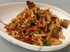 萝卜干炒腊肉-南昌饭店(西黄城根南街店)