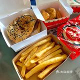 是谁还没吃到免费的塔斯汀汉堡呢❓