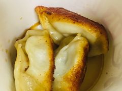 -黄阿姨锅贴大王(万航渡路店)