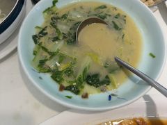 -沪华海鲜大酒楼(南汇店)