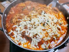 -亲昵春川鸡排(韩国美食街店)