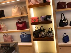 -Longchamp(佛罗伦萨小镇奥特莱斯店)