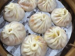 -莱莱小笼·乔艾