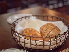 餐前面包-Wolfgang’s Steakhouse 沃夫冈牛排馆(上海白玉兰广场店)