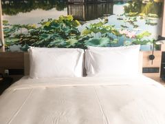 -杭州西湖湖滨银泰亚朵酒店