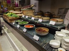 自助调料区-索菲特酒店 · 云尚天际自助餐厅