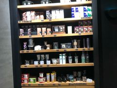 零售区-星巴克臻选(郑州国贸360广场店)