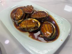 浇汁大鲍鱼-来之顺海鲜菜馆·青岛菜·始于1993(栈桥店)