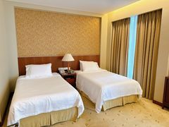 -汕尾巴黎半岛酒店