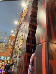 点击看大图 -卡通尼·Safari非洲探索乐园·生日会(金桥国际商业广场店)