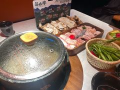 -芸山季·云南山珍菌火锅(人民广场来福士店)